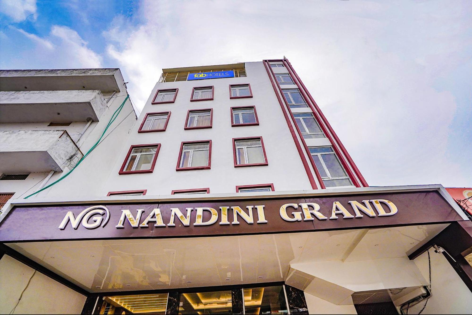 Fabhotel Nandini Grand Kakarmatha Exterior foto