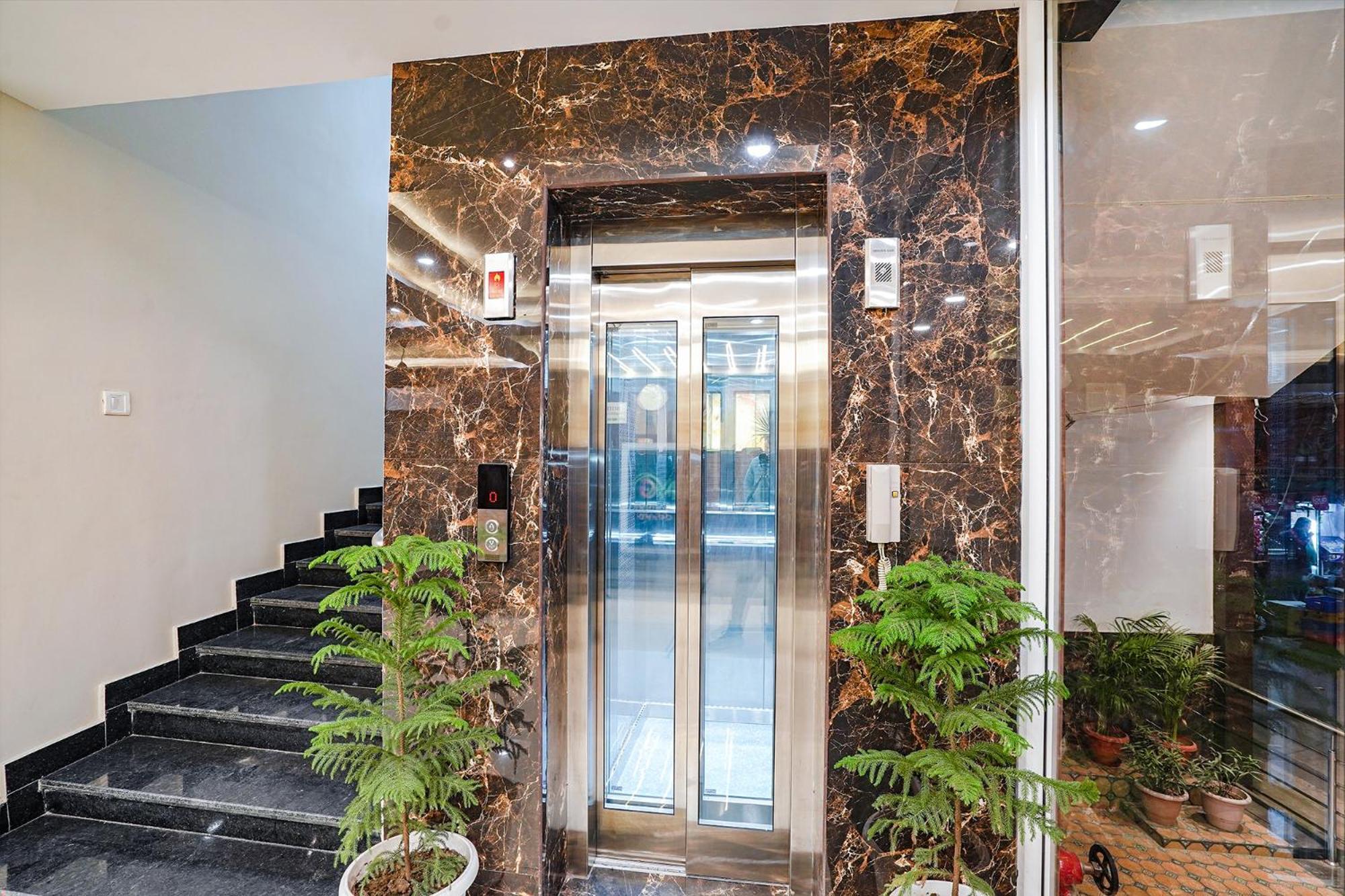 Fabhotel Nandini Grand Kakarmatha Exterior foto